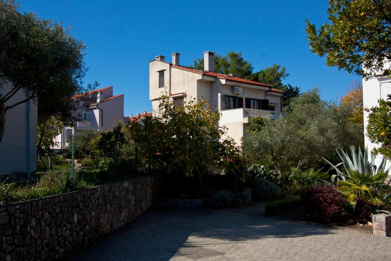 Erika Apartment Krk Town Exterior photo